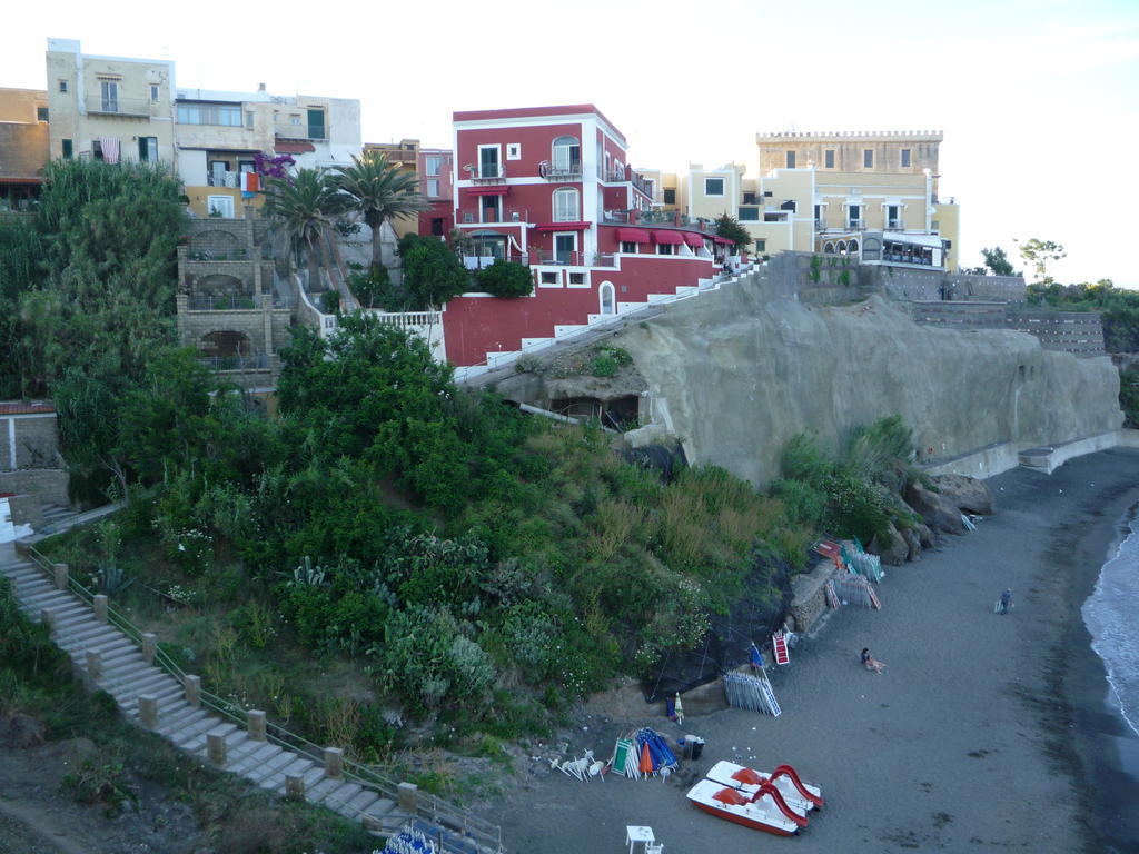 Hotel Villa Iulia Ventotene Exterior foto