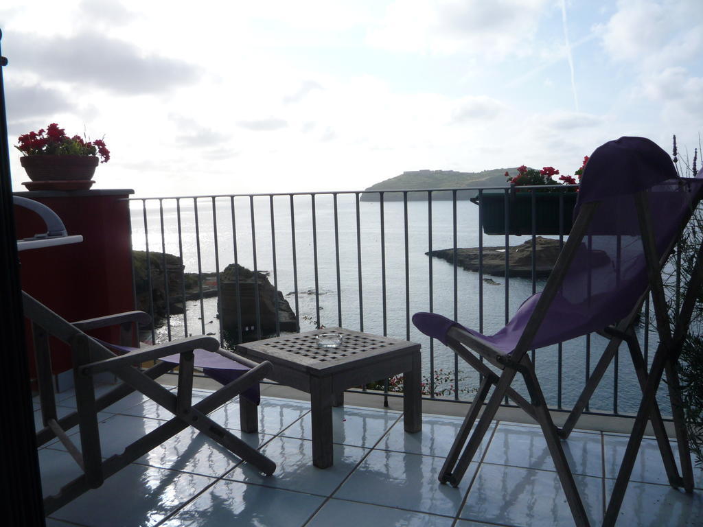 Hotel Villa Iulia Ventotene Habitación foto