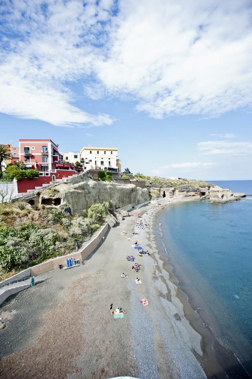 Hotel Villa Iulia Ventotene Exterior foto